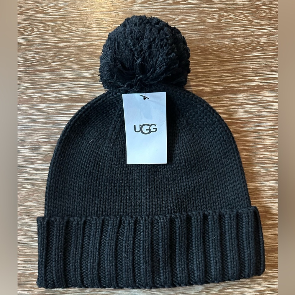 UGG Pom Pom Knit Beanie Hat Light Black Women’s NEW - Picture 4 of 5